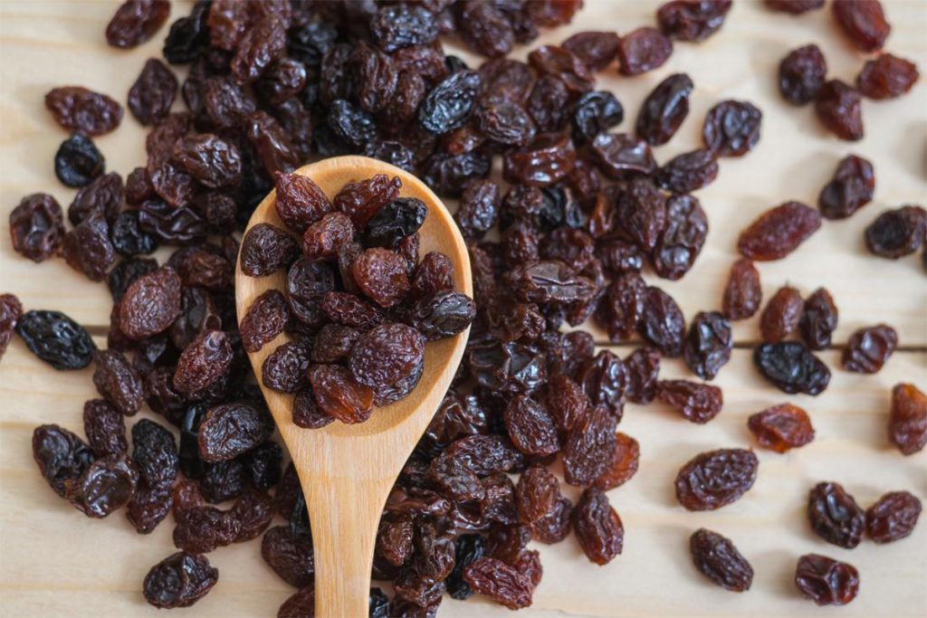 Raisins and their benefits for the digestive system